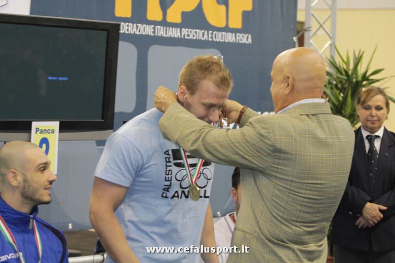 111008 pesi 568_tn.jpg